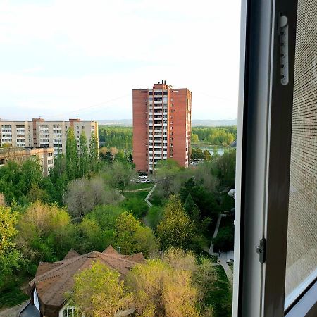 Apartment На Стрелке С Красивым Видом На Иртыш Ust-Kamenogorsk ภายนอก รูปภาพ